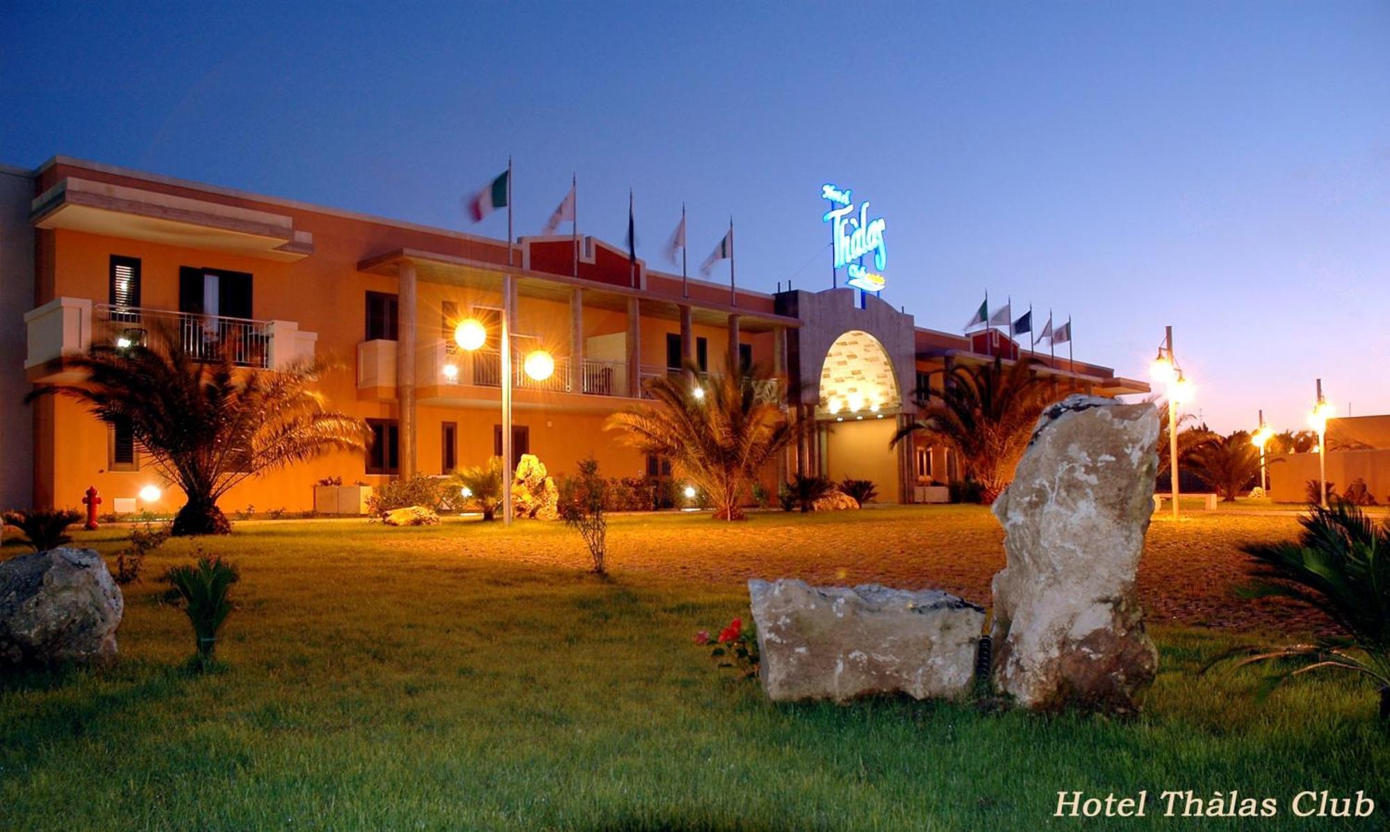 טורה דל'אורסו Hotel Thalas Club מראה חיצוני תמונה
