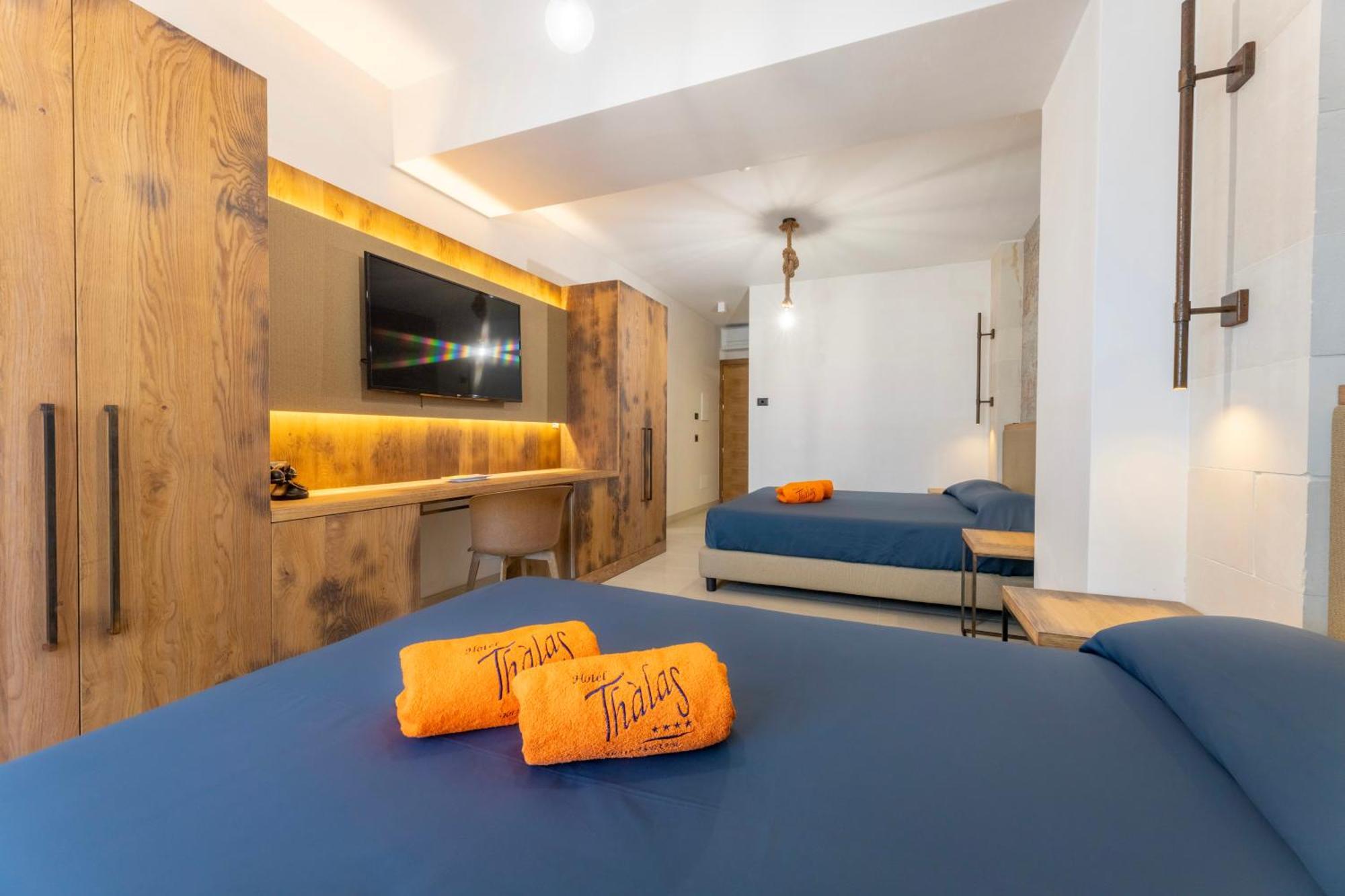 טורה דל'אורסו Hotel Thalas Club מראה חיצוני תמונה