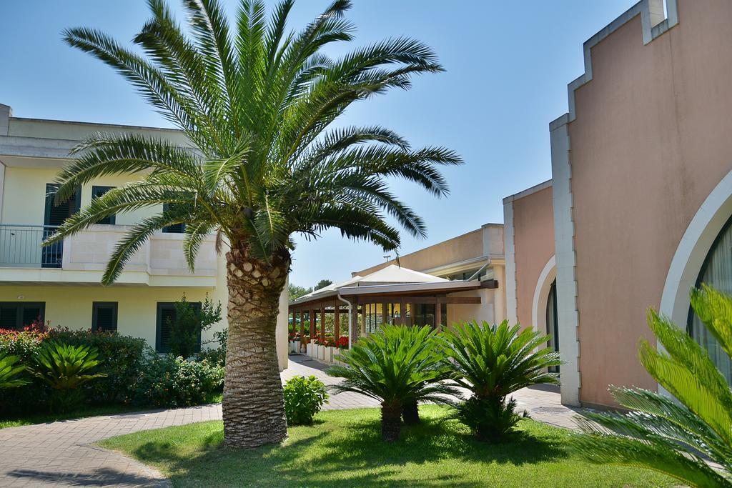 טורה דל'אורסו Hotel Thalas Club מראה חיצוני תמונה