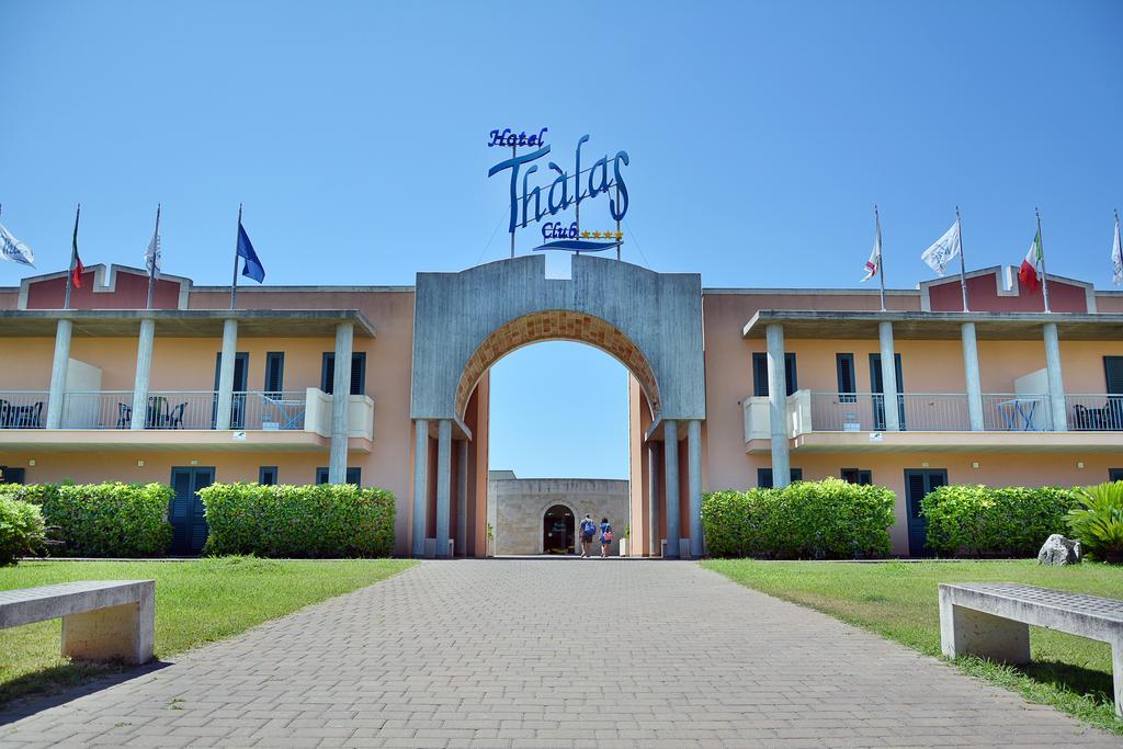 טורה דל'אורסו Hotel Thalas Club מראה חיצוני תמונה
