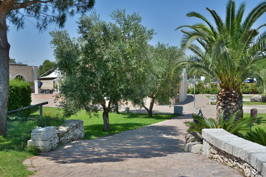 טורה דל'אורסו Hotel Thalas Club מראה חיצוני תמונה